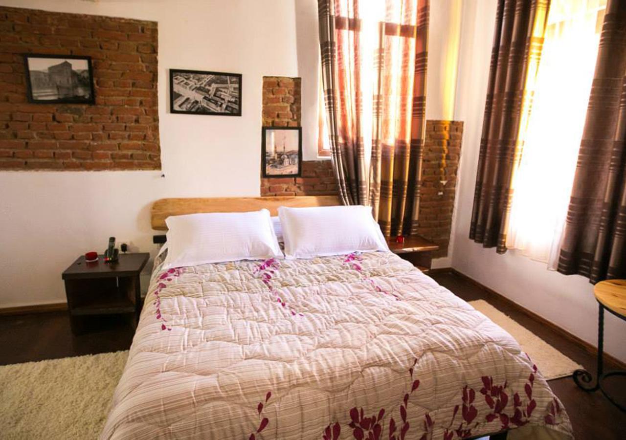 Hotel Vila 1928 Tirana Esterno foto