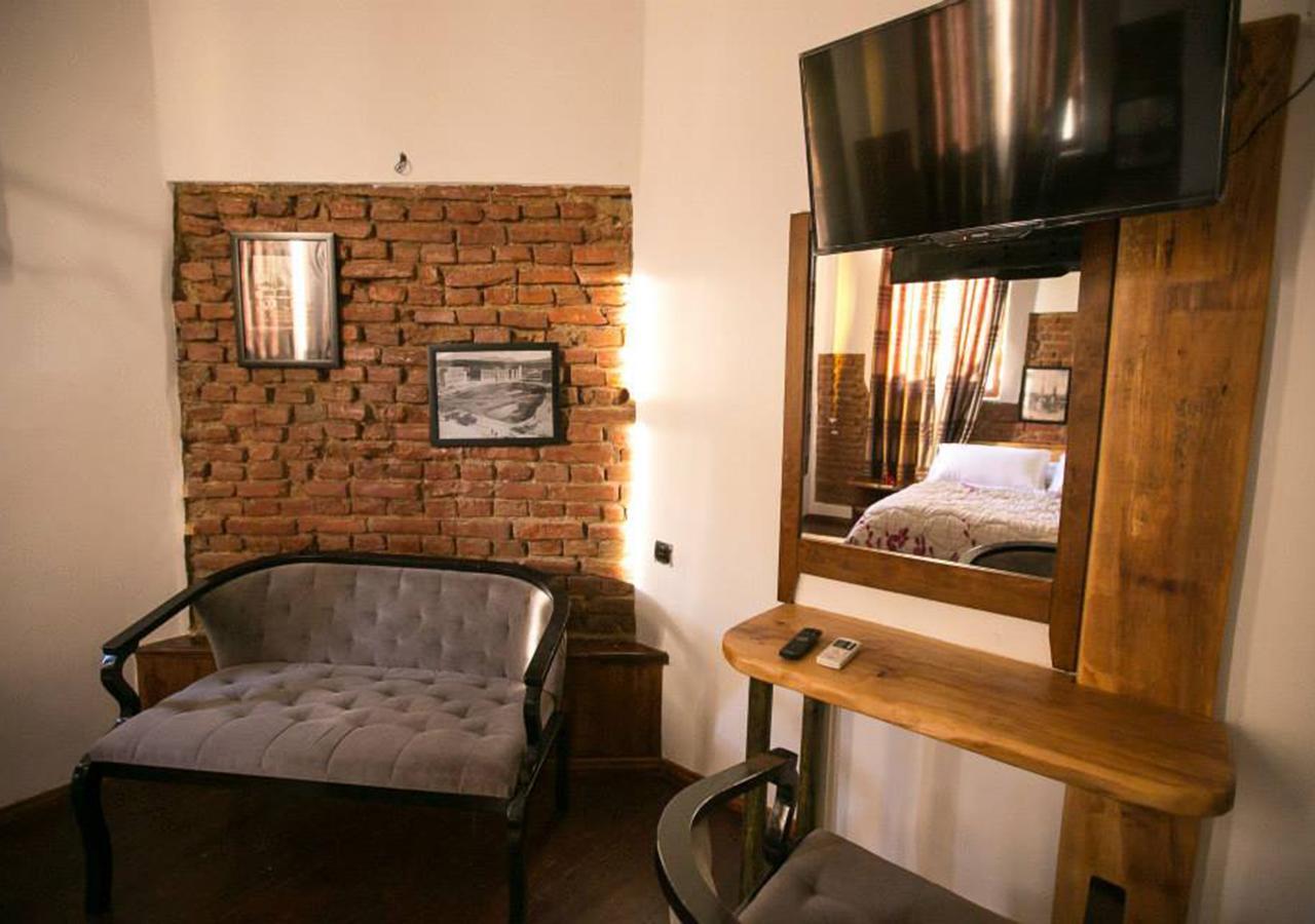 Hotel Vila 1928 Tirana Esterno foto
