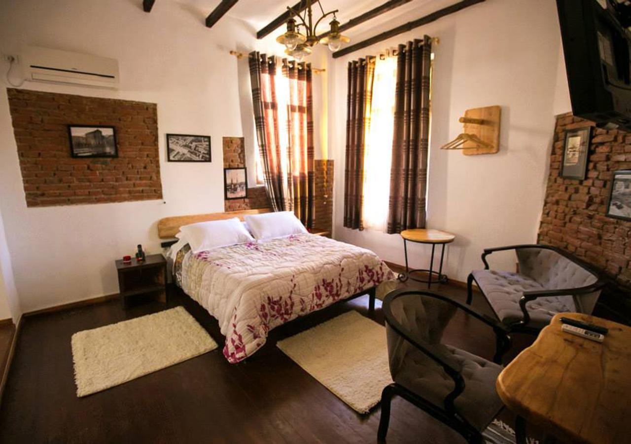 Hotel Vila 1928 Tirana Esterno foto